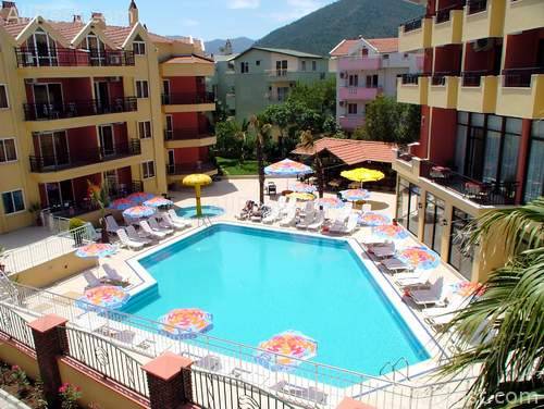 Club Palm Hotel & Apartment 12